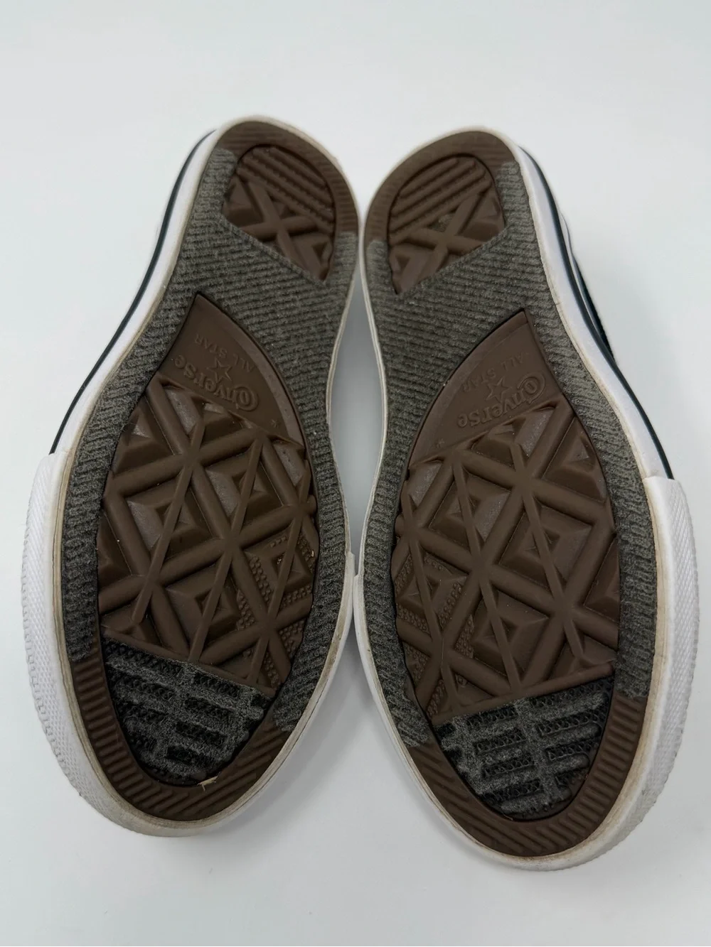 Converse Black and White Canvas Kids Sneakers Sz.11